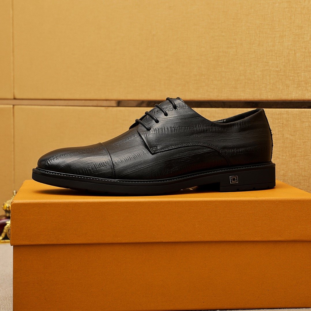 Louis Vuitton Black Lace-Up Dress Shoes - Leather Lining